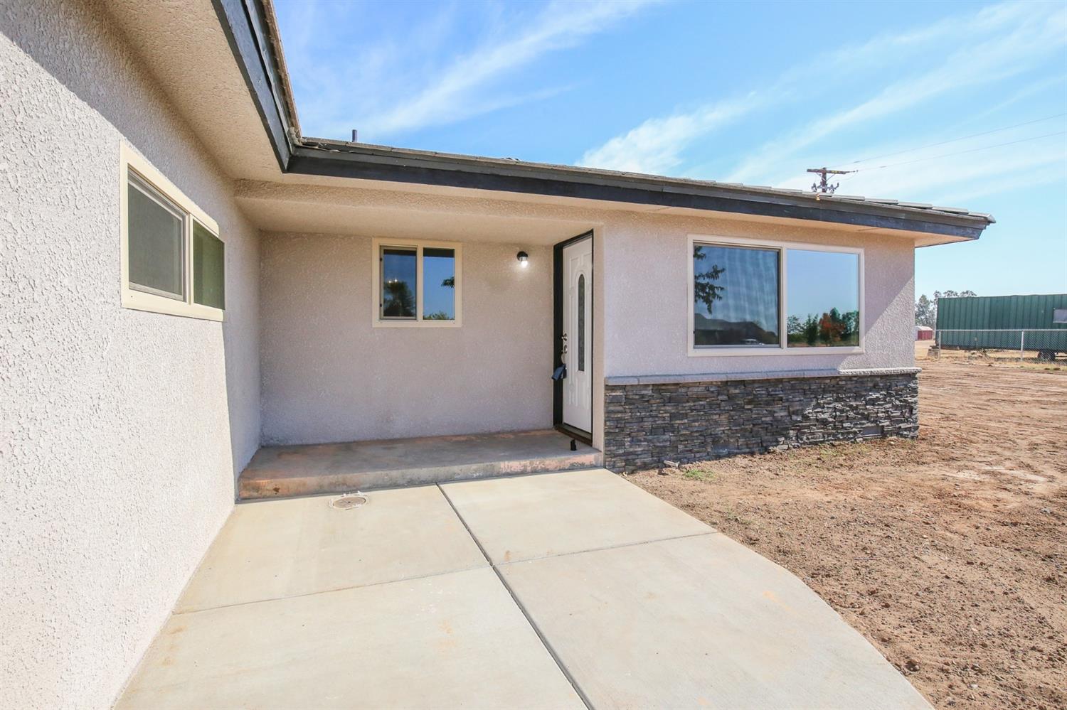 14655 Skyview Road Madera, CA 93636 - Photo 2 of 28 Gallery Image 2