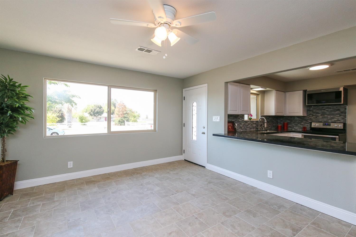 14655 Skyview Road Madera, CA 93636 - Photo 11 of 28 Gallery Image 11