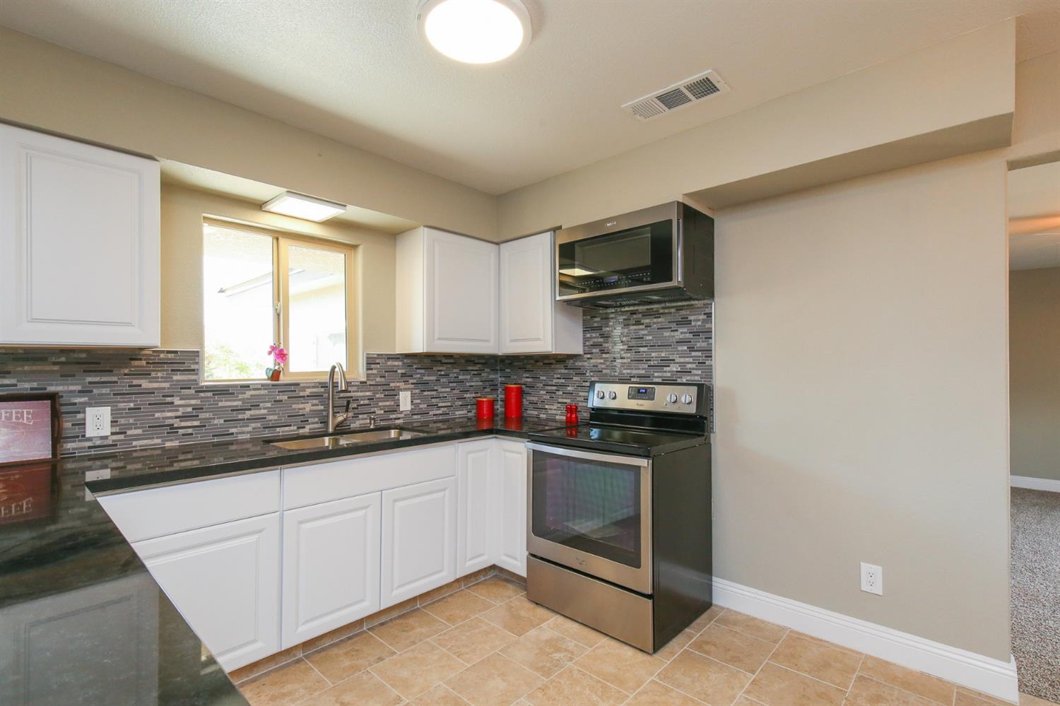 14655 Skyview Road Madera, CA 93636 - Photo 14 of 28 Gallery Image 14