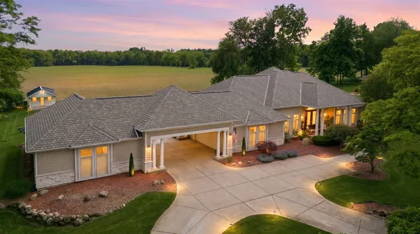 $1,149,000 | 1920 High Meadow South, Niles, MI 49120