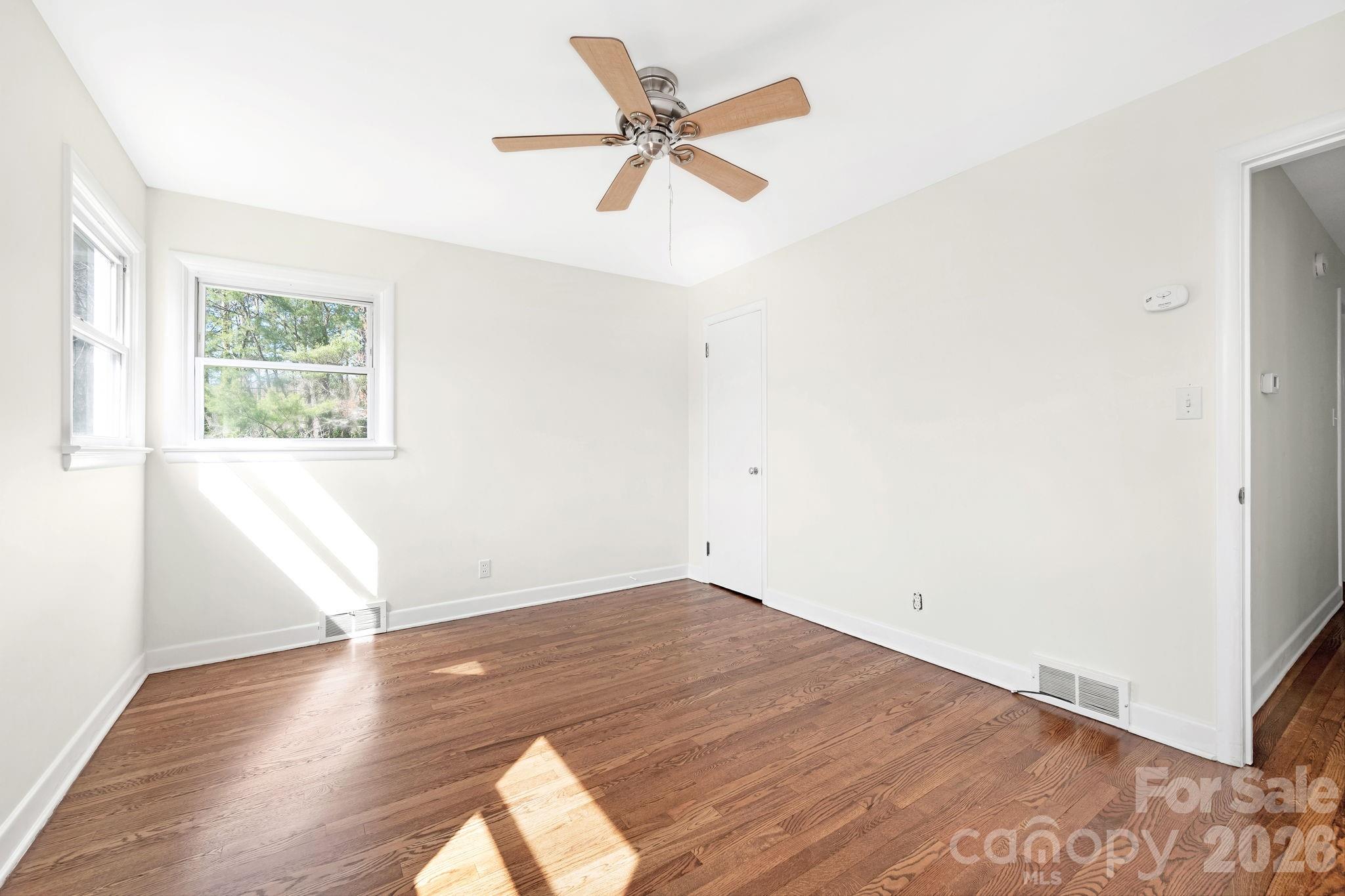 8 North Pershing Road Asheville, NC 28805 - Photo 16 of 28