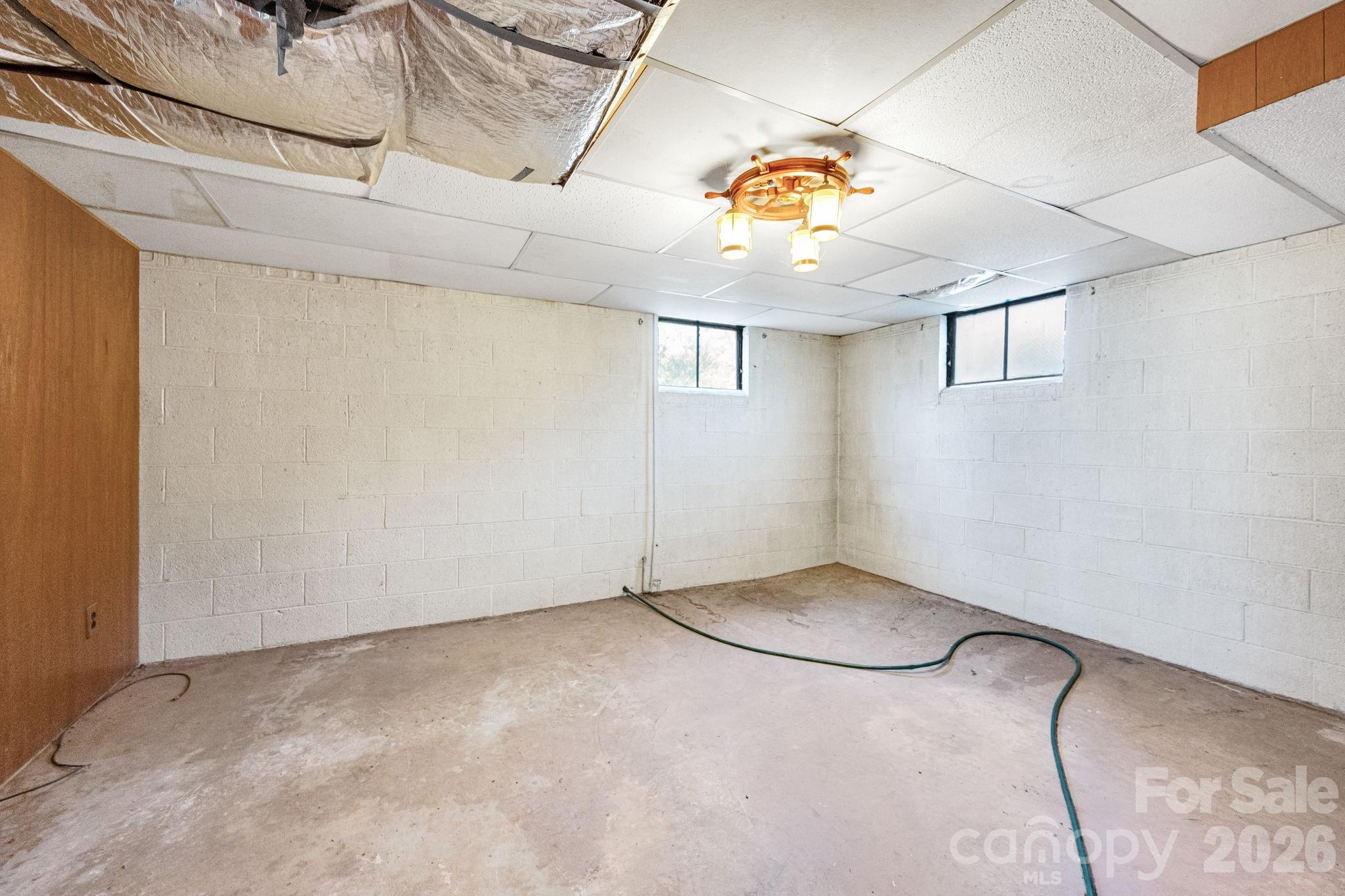 8 North Pershing Road Asheville, NC 28805 - Photo 19 of 28