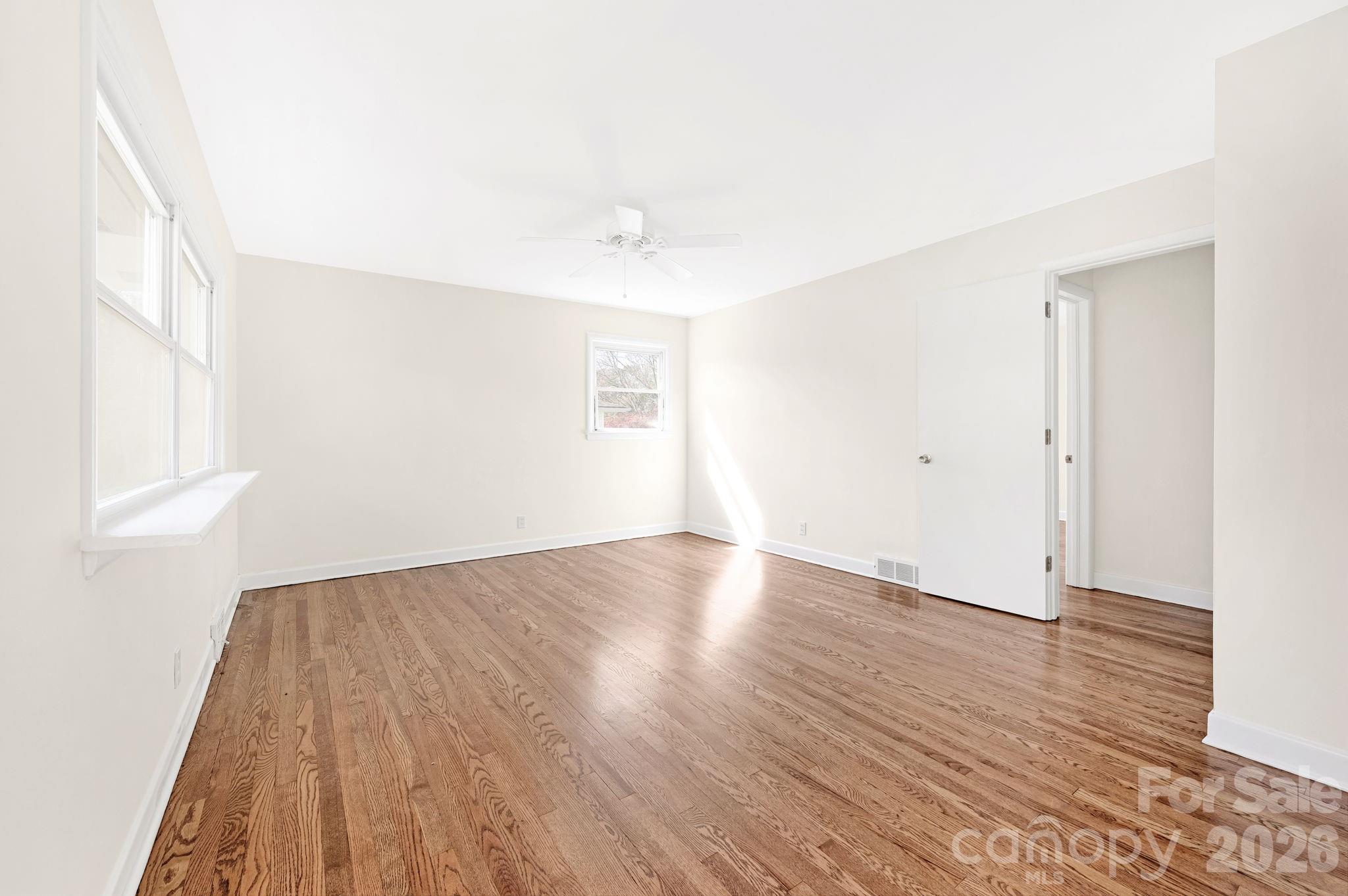 8 North Pershing Road Asheville, NC 28805 - Photo 6 of 28