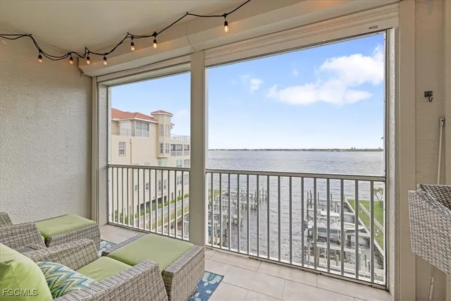 $4,300 | 4235 Southeast 20th Place, Unit C404, Cape Coral, FL 33904