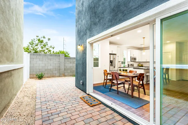 $2,600 | 16875 North 12th Street, Unit 3, Phoenix, AZ 85022