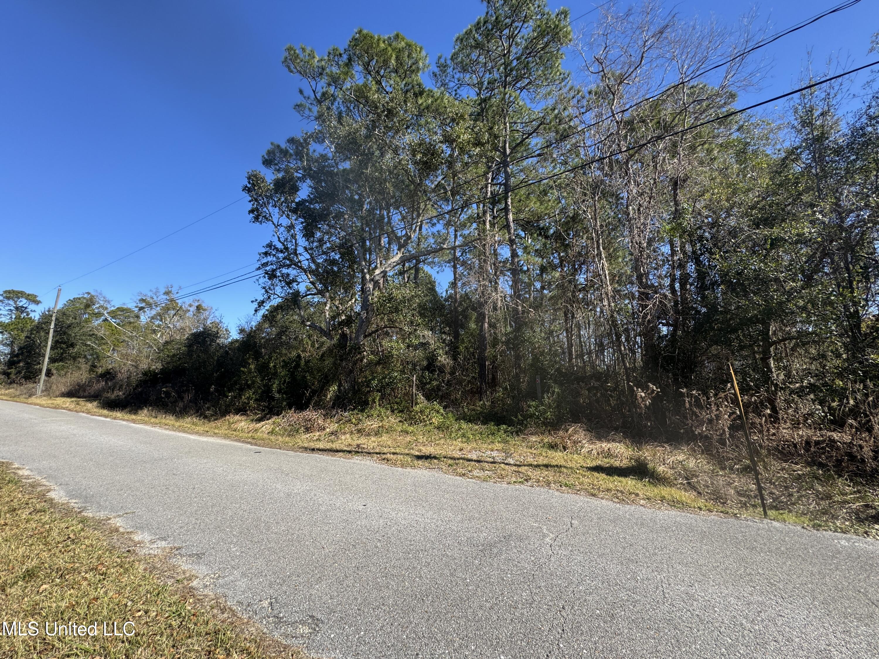 6216 St Martin Road Biloxi, MS 39532 - Photo 4 of 4 IMG_4778