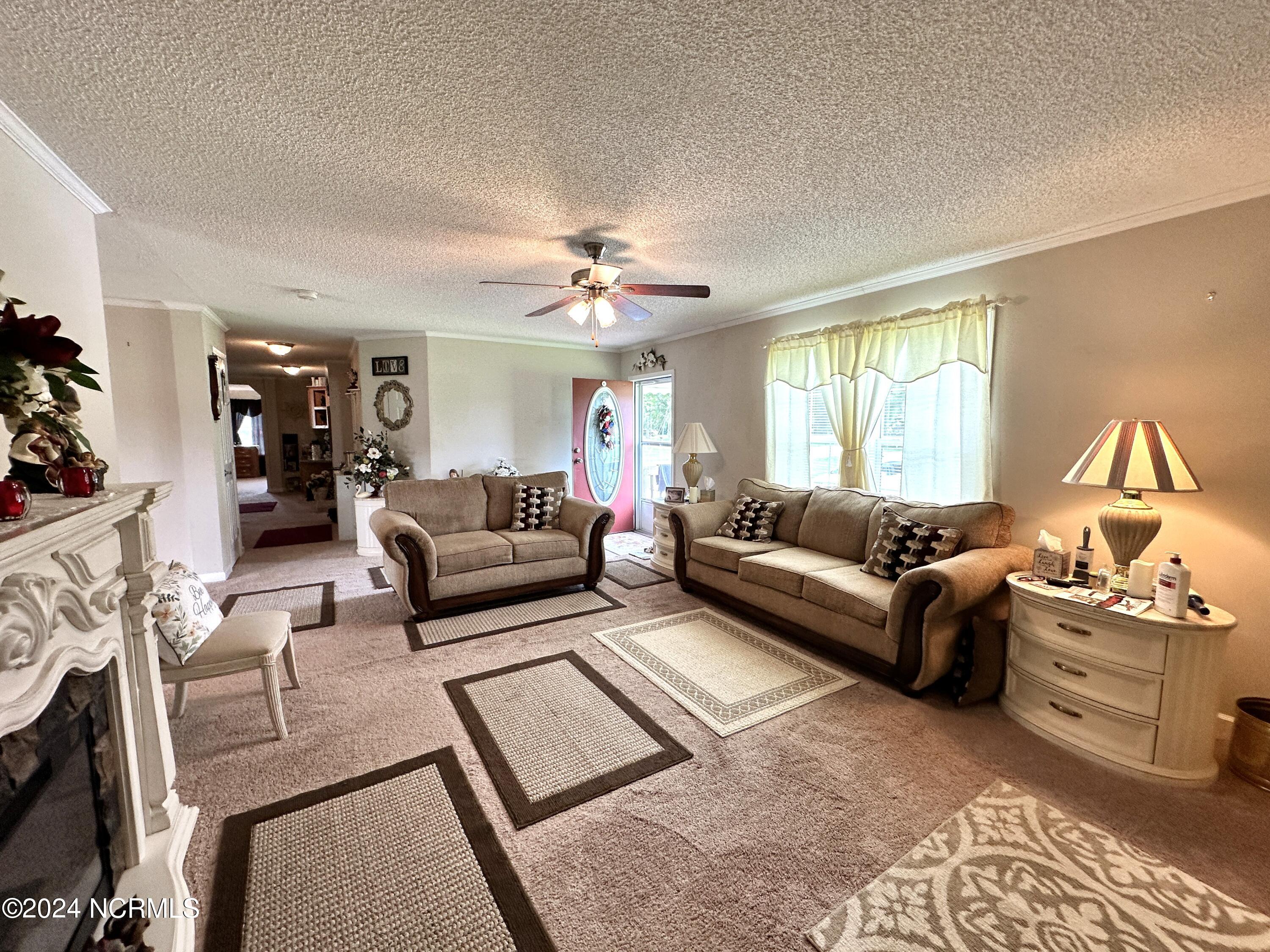 223 Hodges Road Chocowinity, NC 27817 - Photo 8 of 26 008 Living Room