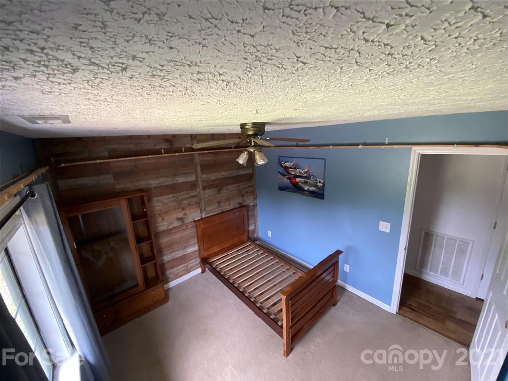 2475 Christopher Road Morganton, NC 28655 - Photo 13 of 23 Gallery Image 13