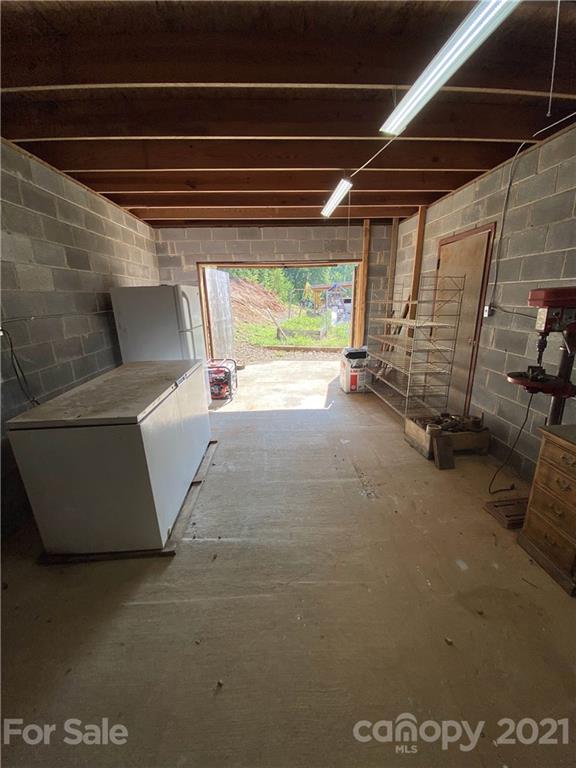 2475 Christopher Road Morganton, NC 28655 - Photo 22 of 23 Gallery Image 22