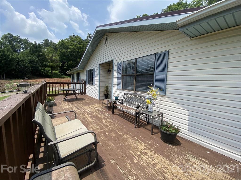 2475 Christopher Road Morganton, NC 28655 - Photo 4 of 23 Gallery Image 4