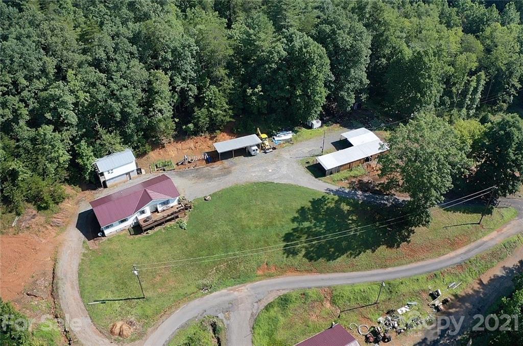 2475 Christopher Road Morganton, NC 28655 - Photo 5 of 23 Gallery Image 5