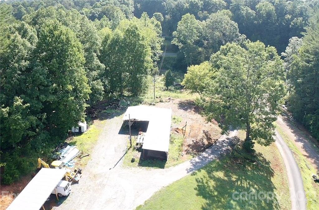 2475 Christopher Road Morganton, NC 28655 - Photo 6 of 23 Gallery Image 6