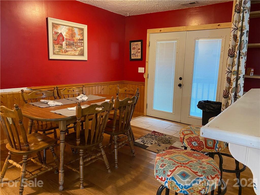 2475 Christopher Road Morganton, NC 28655 - Photo 10 of 23 Gallery Image 10