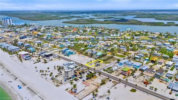 $675,000 | 5421-5425 Estero Boulevard, Fort Myers Beach, FL 33931