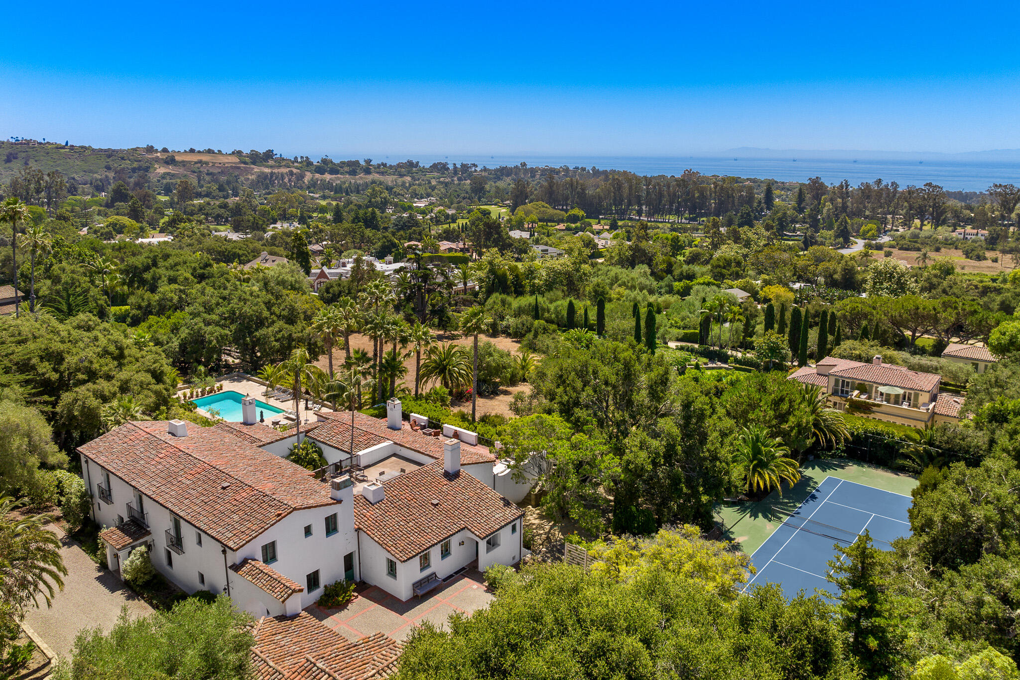 Aerial to the Pacific