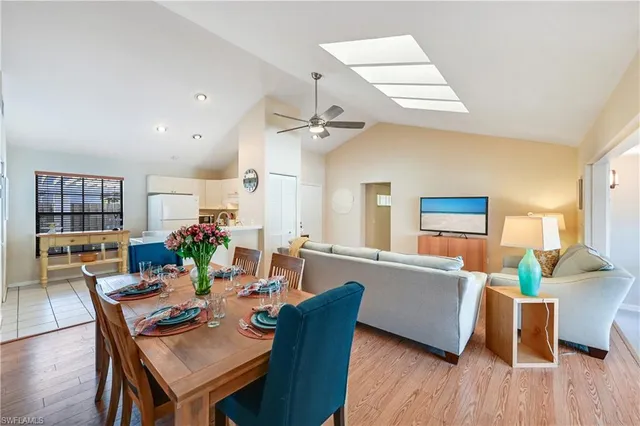 $6,300 | 878 Meadowland Drive, Unit 4, Naples, FL 34108