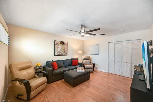 $6,300 | 878 Meadowland Drive, Unit 4, Naples, FL 34108