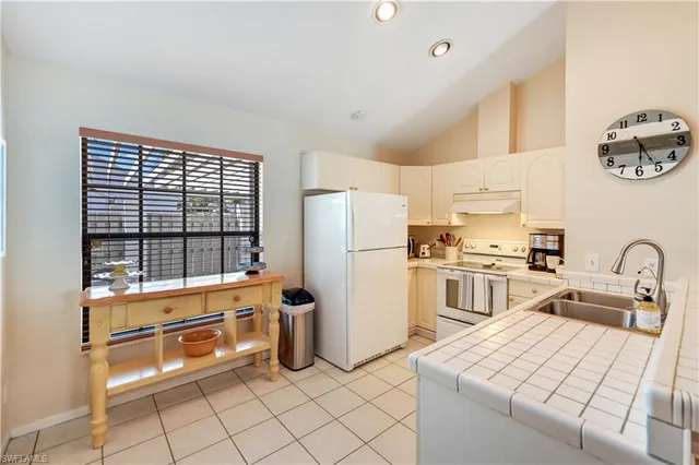 $6,300 | 878 Meadowland Drive, Unit 4, Naples, FL 34108