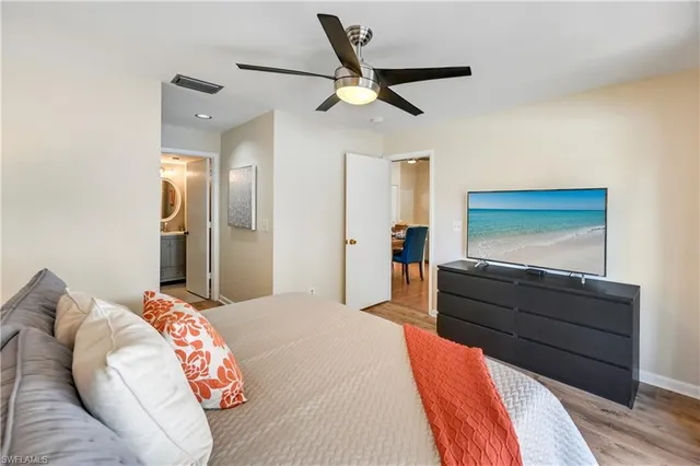 $6,300 | 878 Meadowland Drive, Unit 4, Naples, FL 34108