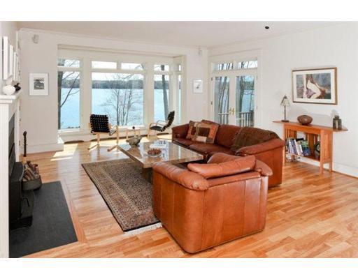 4 Shipwright Cove Freeport, ME 04032 - Photo 6 of 25 Living Room.