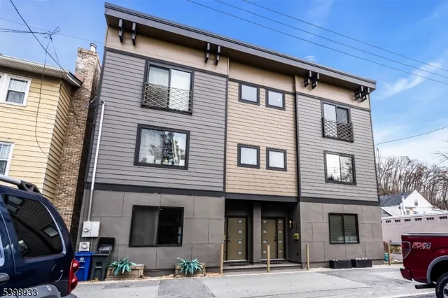 $3,200 | 10 McCready's Alley, Lambertville, NJ 08530