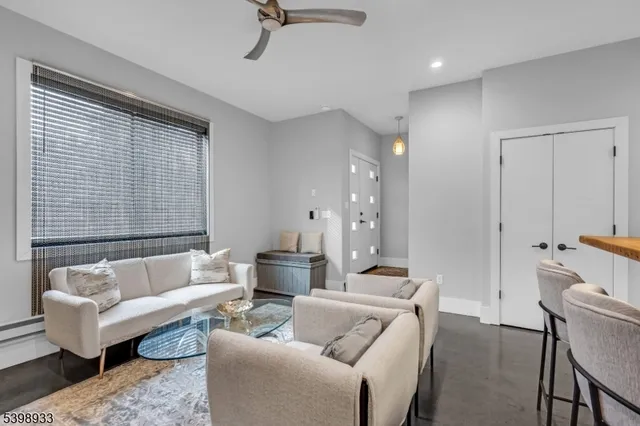 $3,200 | 10 McCready's Alley, Lambertville, NJ 08530