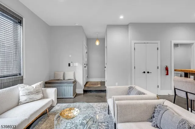 $3,200 | 10 McCready's Alley, Lambertville, NJ 08530