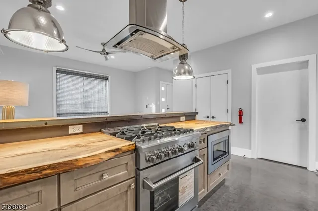 $3,200 | 10 McCready's Alley, Lambertville, NJ 08530