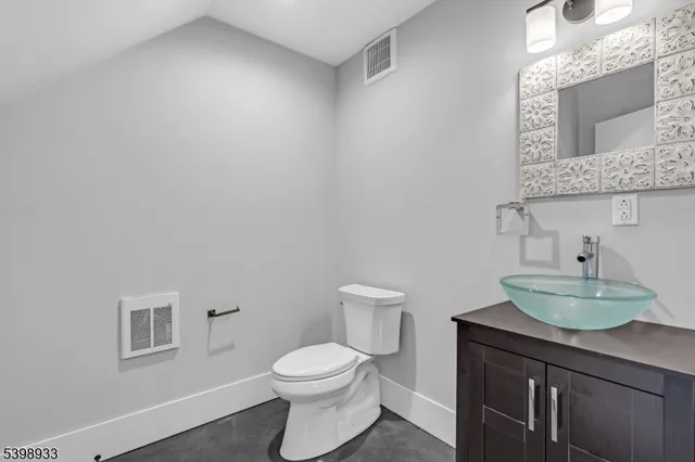 $3,200 | 10 McCready's Alley, Lambertville, NJ 08530