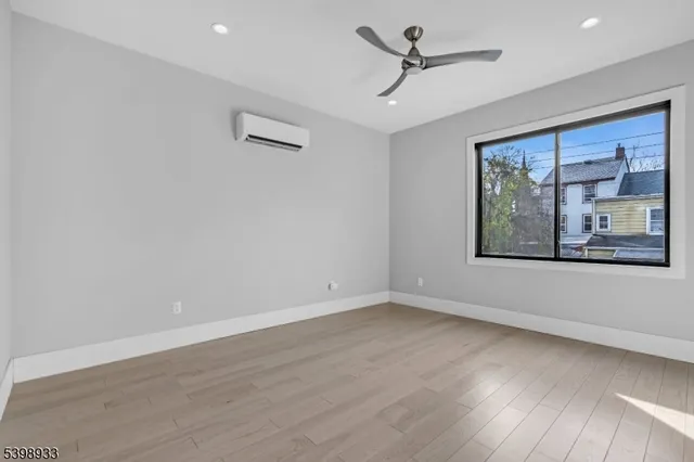 $3,200 | 10 McCready's Alley, Lambertville, NJ 08530