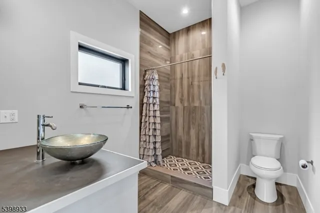 $3,200 | 10 McCready's Alley, Lambertville, NJ 08530