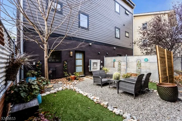 $3,200 | 10 McCready's Alley, Lambertville, NJ 08530