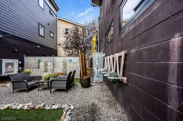 $3,200 | 10 McCready's Alley, Lambertville, NJ 08530