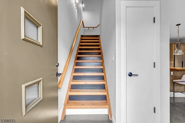 $3,200 | 10 McCready's Alley, Lambertville, NJ 08530