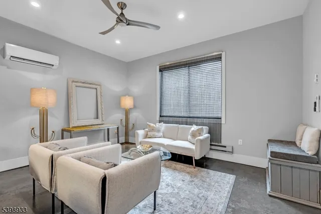 $3,200 | 10 McCready's Alley, Lambertville, NJ 08530