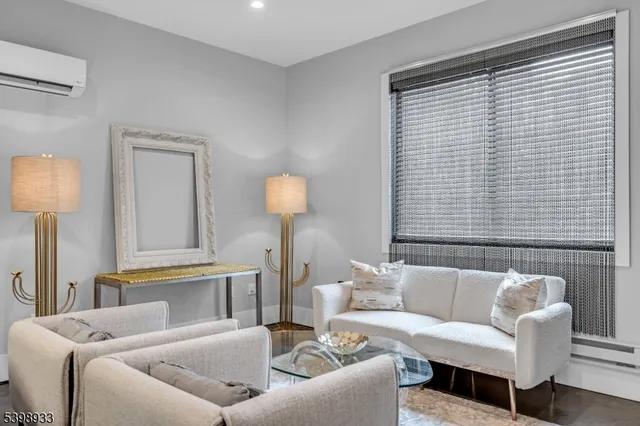 $3,200 | 10 McCready's Alley, Lambertville, NJ 08530