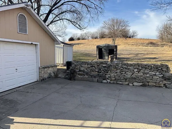 $199,000 | 580 Ef Road, Cedar Point, KS 66843