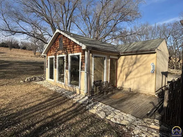$199,000 | 580 Ef Road, Cedar Point, KS 66843