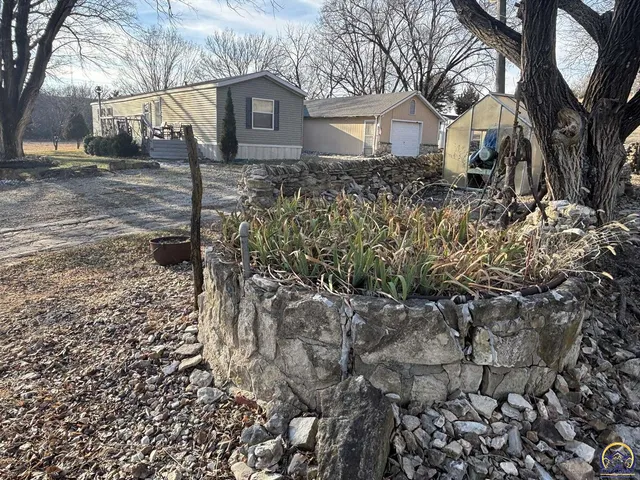 $199,000 | 580 Ef Road, Cedar Point, KS 66843