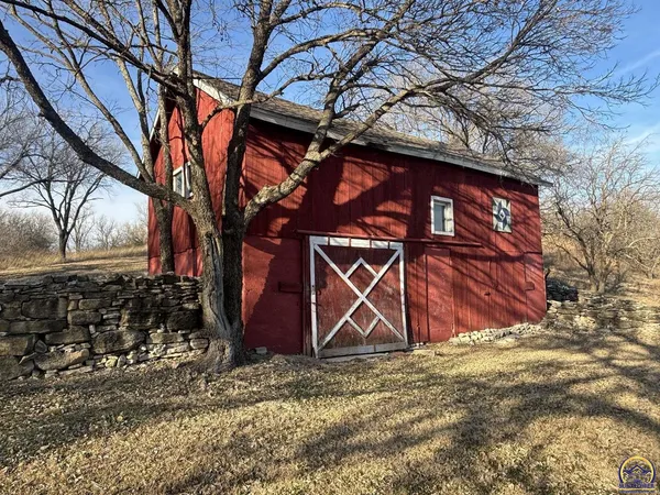 $199,000 | 580 Ef Road, Cedar Point, KS 66843