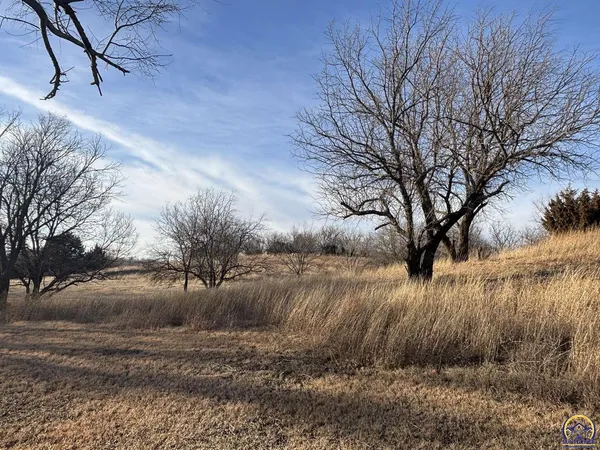 $199,000 | 580 Ef Road, Cedar Point, KS 66843