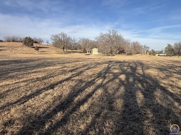 $199,000 | 580 Ef Road, Cedar Point, KS 66843