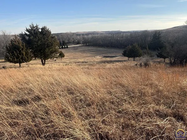 $199,000 | 580 Ef Road, Cedar Point, KS 66843