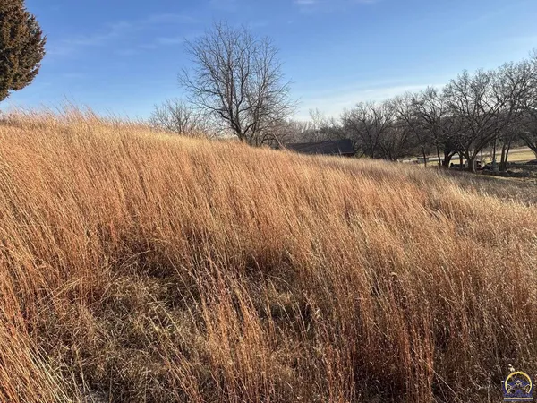 $199,000 | 580 Ef Road, Cedar Point, KS 66843