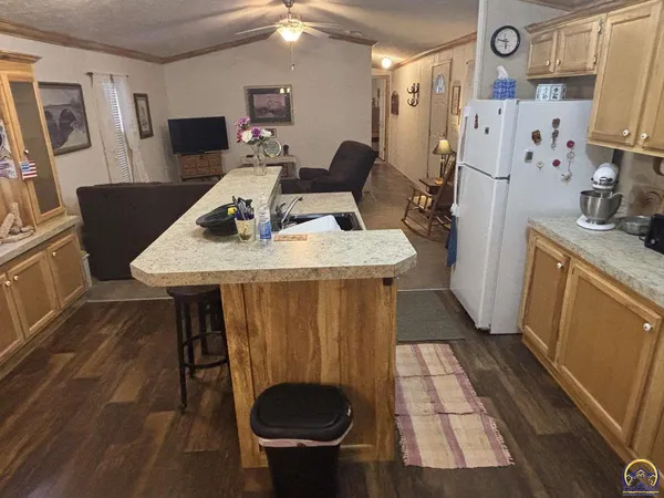 $199,000 | 580 Ef Road, Cedar Point, KS 66843