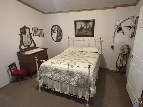 $199,000 | 580 Ef Road, Cedar Point, KS 66843