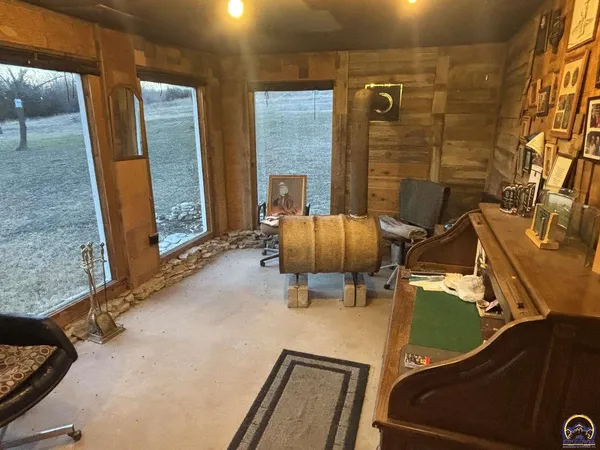 $199,000 | 580 Ef Road, Cedar Point, KS 66843