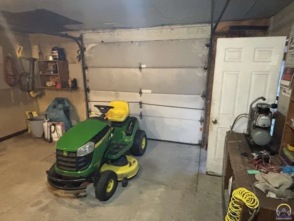 $199,000 | 580 Ef Road, Cedar Point, KS 66843