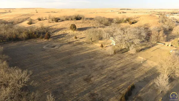 $199,000 | 580 Ef Road, Cedar Point, KS 66843