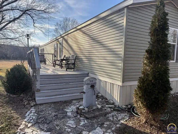 $199,000 | 580 Ef Road, Cedar Point, KS 66843